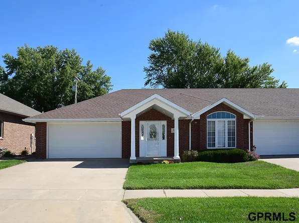 710 Thornridge Acres Dr, Milford, NE 68405