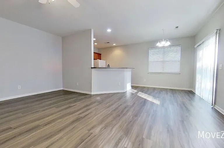 9409 Night Harbor Dr — Photo 11