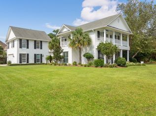 412 Rue Chateauguay, Ocean Springs, MS 39564