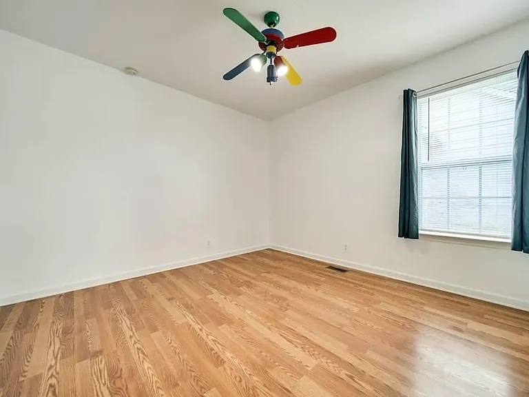 824 Stone Hedge Ct — Photo 20