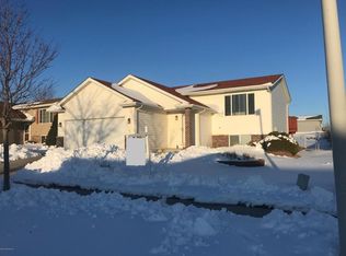 5374 King Arthur Dr NW, Rochester, MN 55901