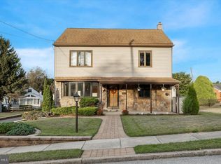 2573 Radcliffe Rd, Broomall, PA 19008