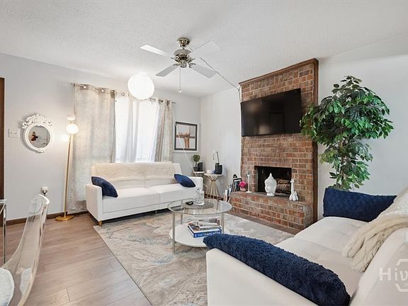 3rd image of 2220 E Victory Dr APT 6