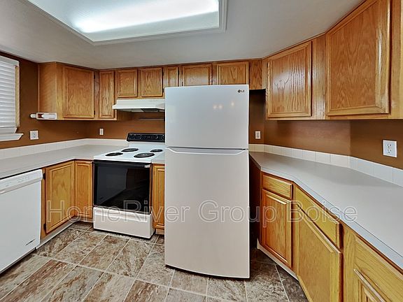 2nd image of 5600 S Tecoma Pl