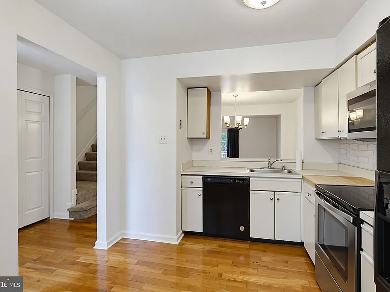 8867 Willowwood Way — Photo 10