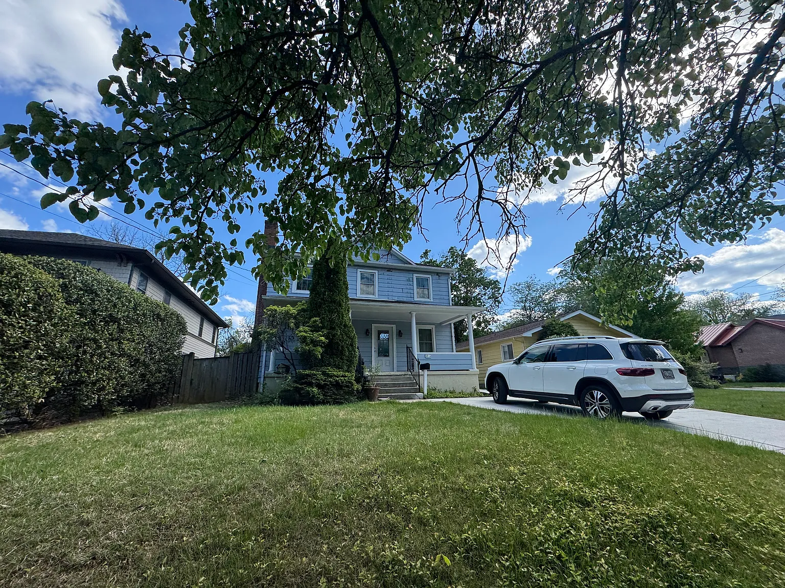 4 bed, 2500 sqft, $4,500 — Photo 2