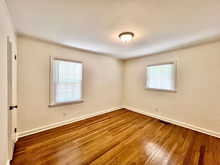 655 Reeves Ct — Photo 12