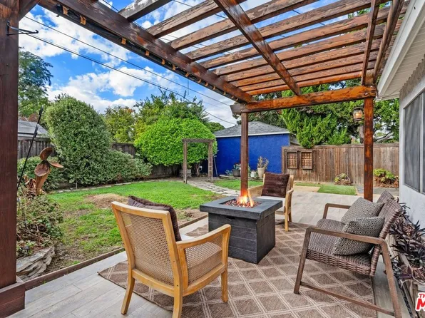 8131 Paso Robles Ave, Van Nuys, CA 91406