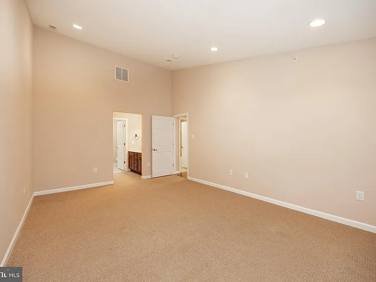 141 Stewarts Ct #307 — Photo 18