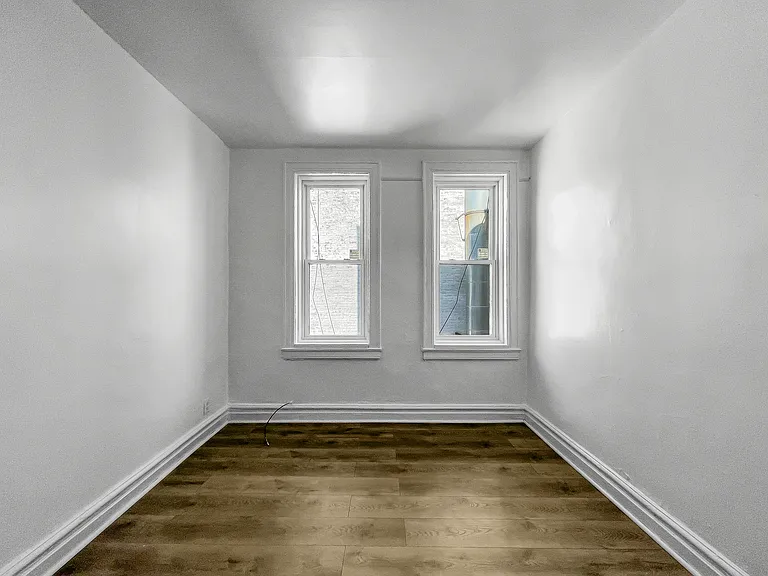 9506 4th Ave #2R — Photo 2