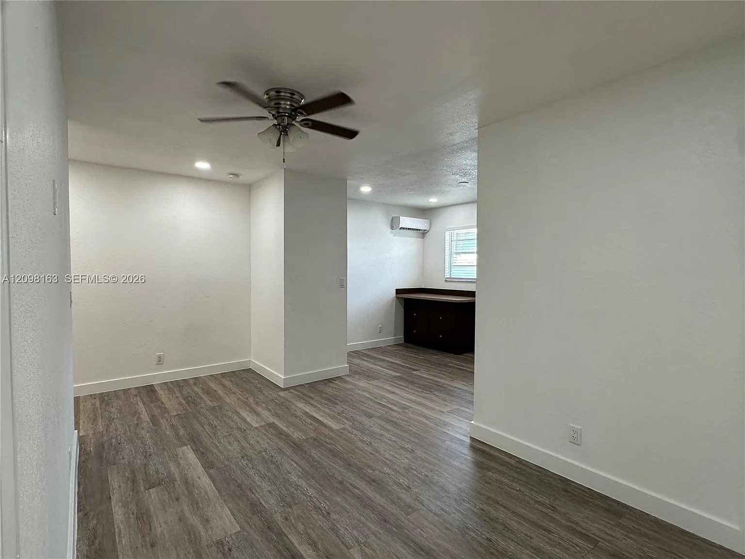 Town Of Hallandale B-13 — Photo 2