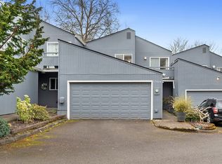 17666 NW Rolling Hill Ln, Beaverton, OR