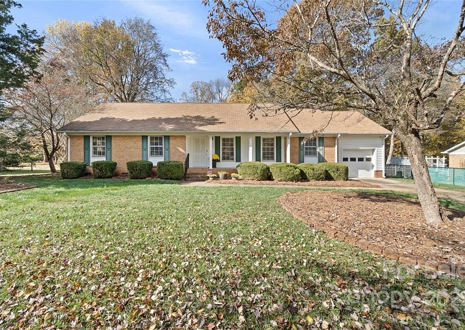 1st image of 1211 Lightwood Dr