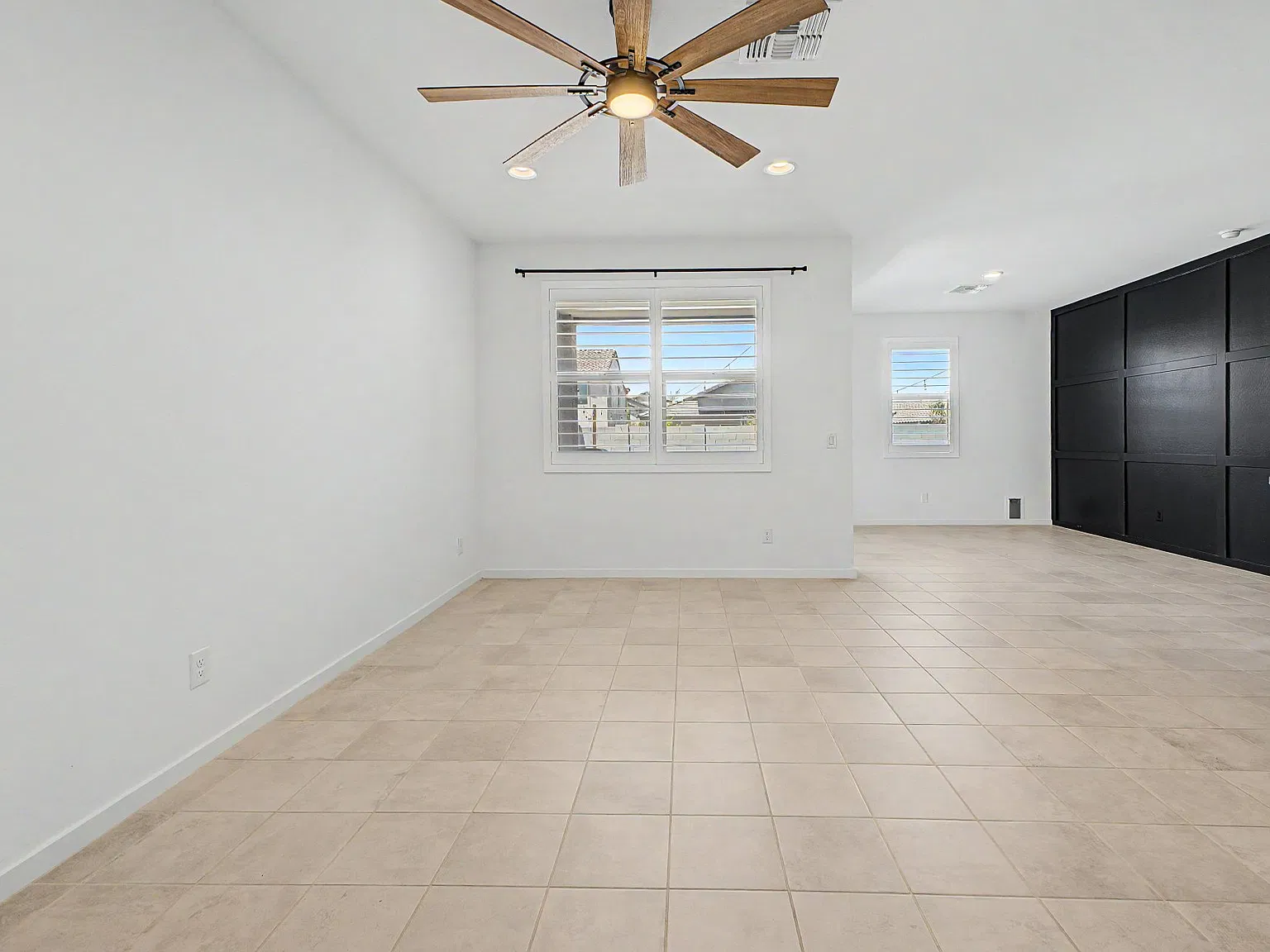 4 Bed 2 Bath 1,833 Sq Ft Gated Laveen Community — Photo 3