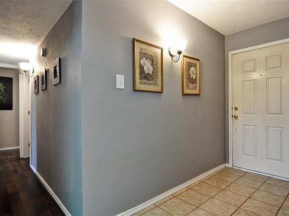 2nd image of 723 Wandering Way Dr
