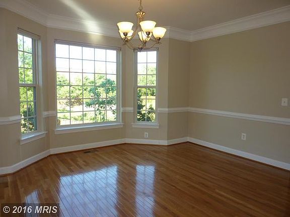 5th image of 5797 Falls Gate Ct