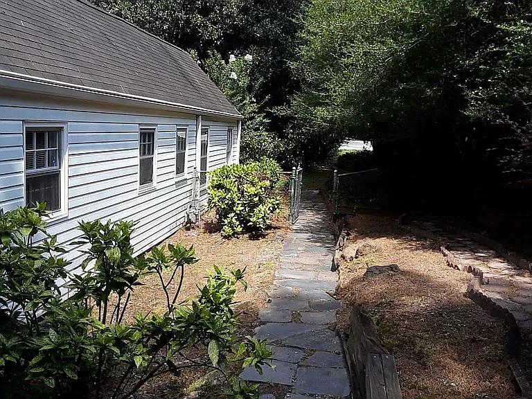 1947 Ardmore Rd NW — Photo 30