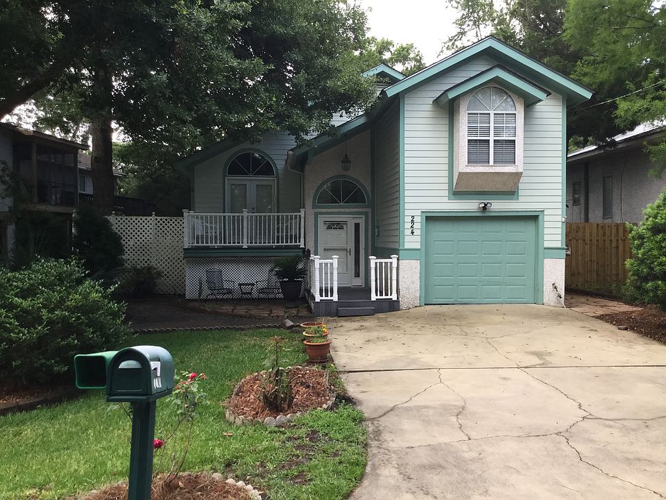 1st image of 224 Circle Dr