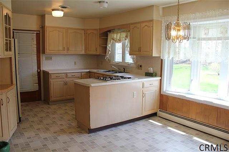 2nd image of 1226 HOULTON Avenue