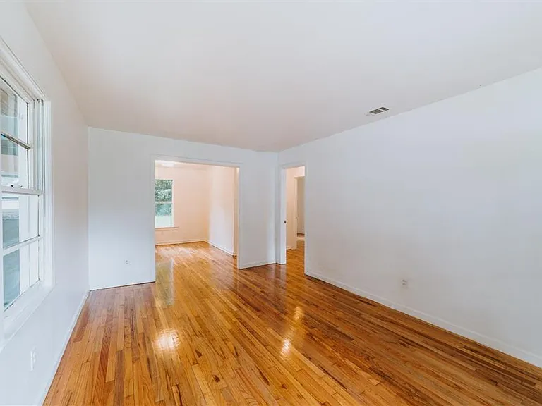 55 Macks St — Photo 4