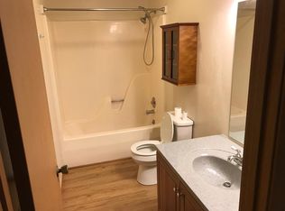 24 Twin Oaks Dr, Belleville, IL 62221