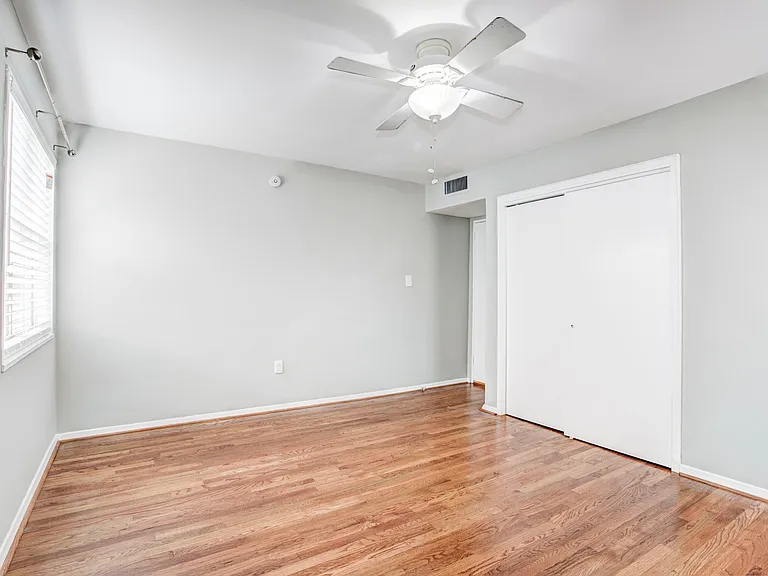 5431 Connecticut Ave NW #302 — Photo 8