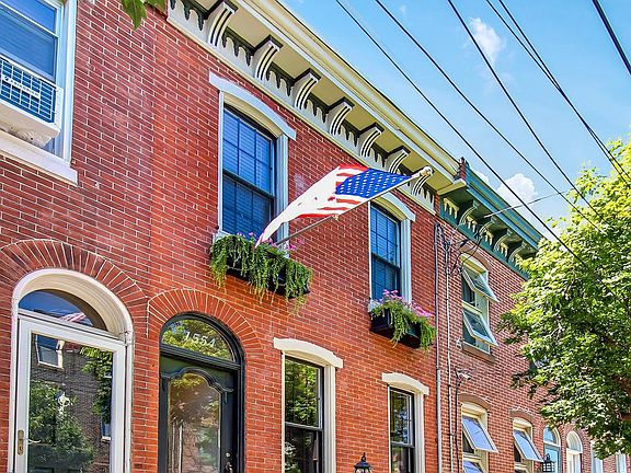 2nd image of 1554 E Berks St