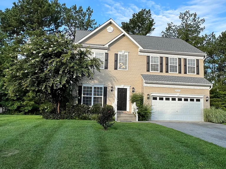 45593 Pleasant Mill Dr — Photo 2