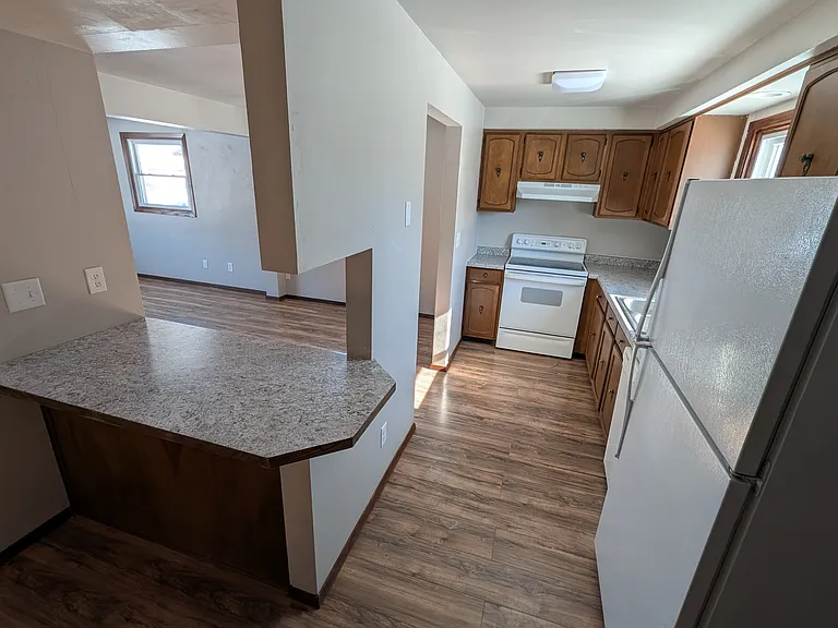 3603 Crestview Dr — Photo 4