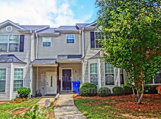 121 Hawkeye Ln, Conyers, GA 30012
