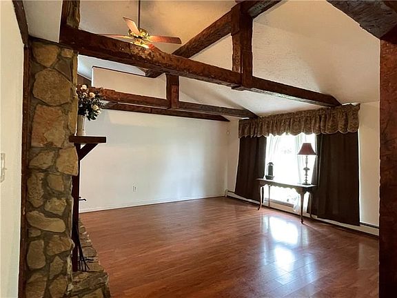 3rd image of 554 Centreville Pike