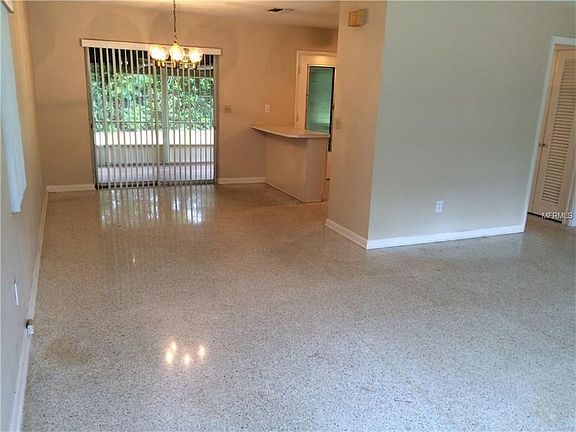 4th image of 662 N Hartley Cir