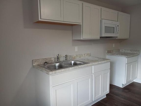 2nd image of 2401 Charles St #12