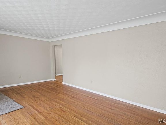 5th image of 211 Edding Ln