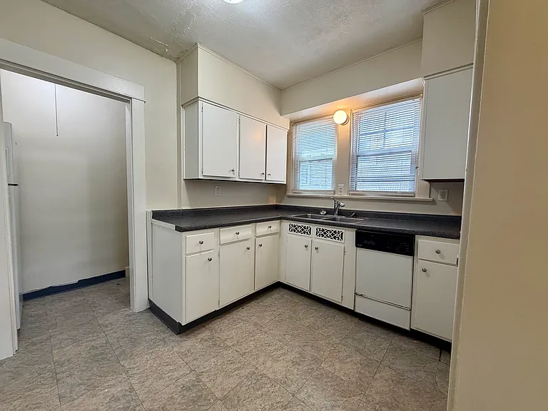 53 Forest Glen Ave — Photo 12