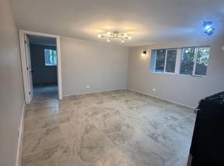 9049 N Greenwood Ave, Niles, IL 60714