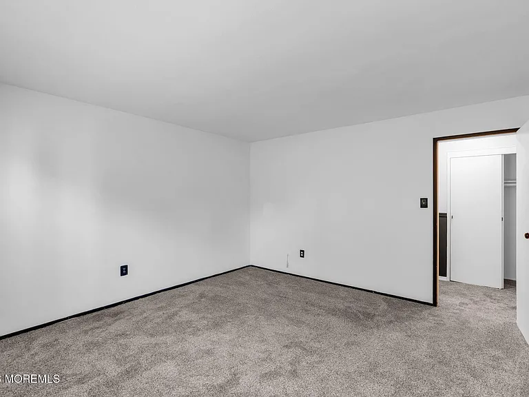 60 Manchester Ct #A — Photo 18