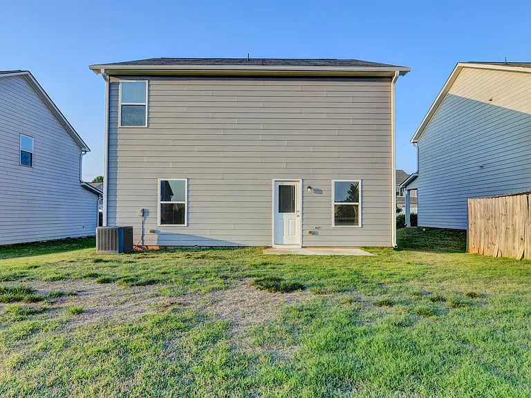 811 Independence Ave — Photo 46