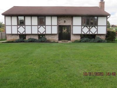 3 Fieldcrest Dr, Cecil, PA, 15321