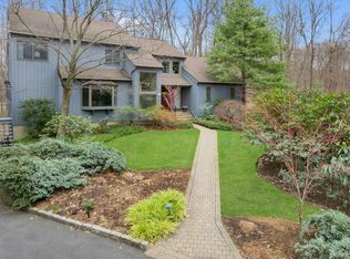 121 Law Rd, Briarcliff Manor, NY 10510