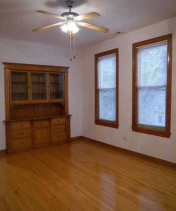 4th image of 2911 N Talman Ave #3