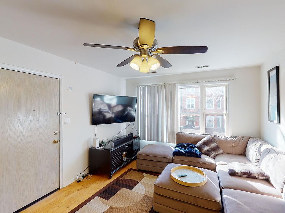 1st image of 845 1/2 N Wolcott Ave #2