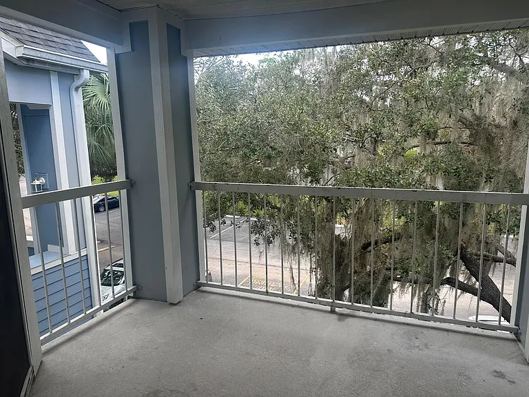 2569 Grassy Point Dr #303 — Photo 12