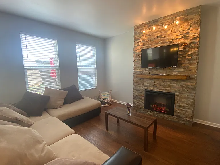 2429 Miranda Dr — Photo 12
