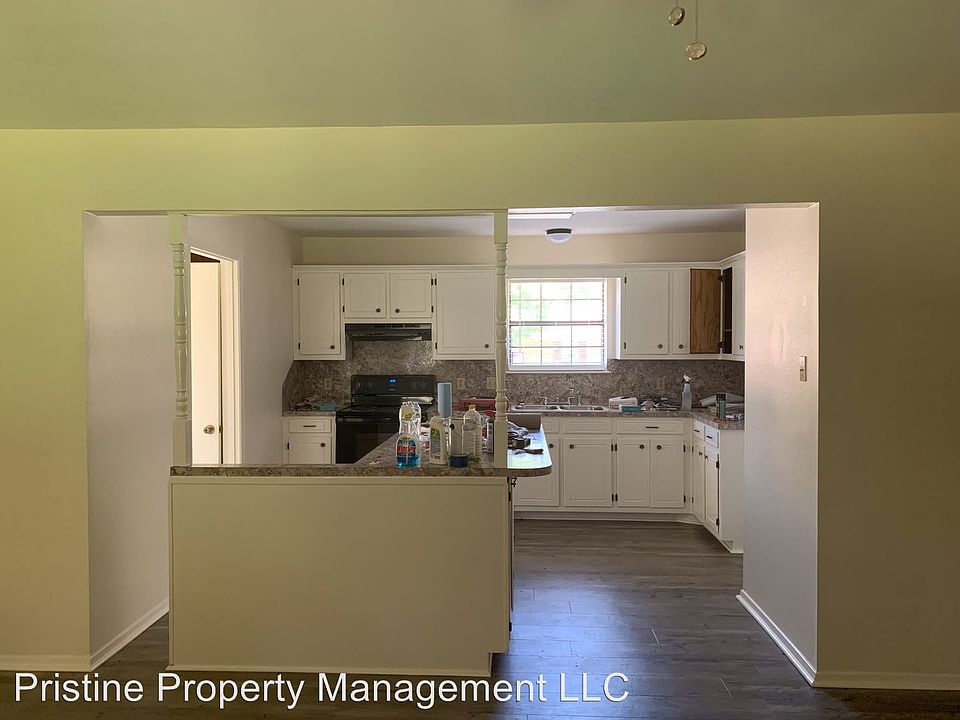 1st image of 1104 America Dr