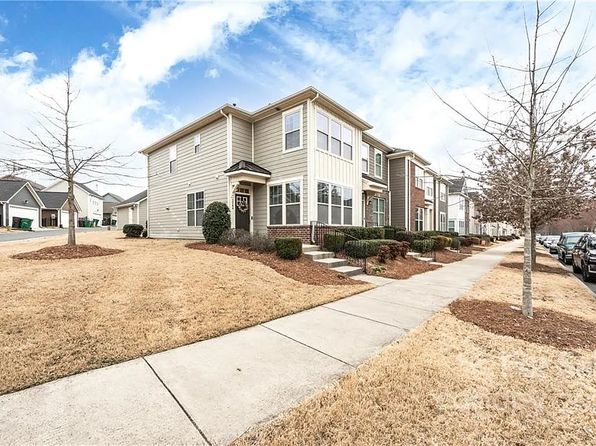 3264 Bending Birch Pl