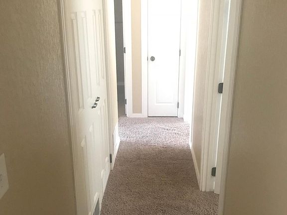 4th image of 1201 Prairie Heights Ave APT 2