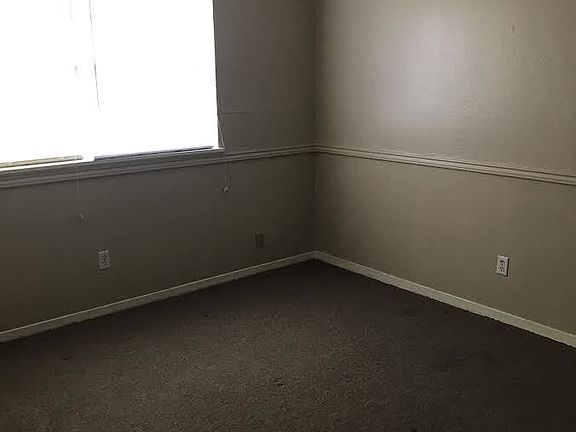 3rd image of 223 Mimosa St