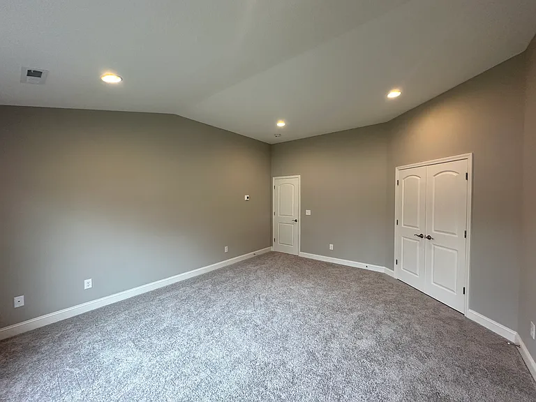 9538 Snowy Cliff Ln — Photo 20