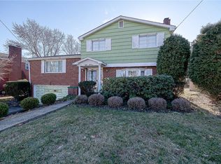 813 Macbeth Dr, Pittsburgh, PA